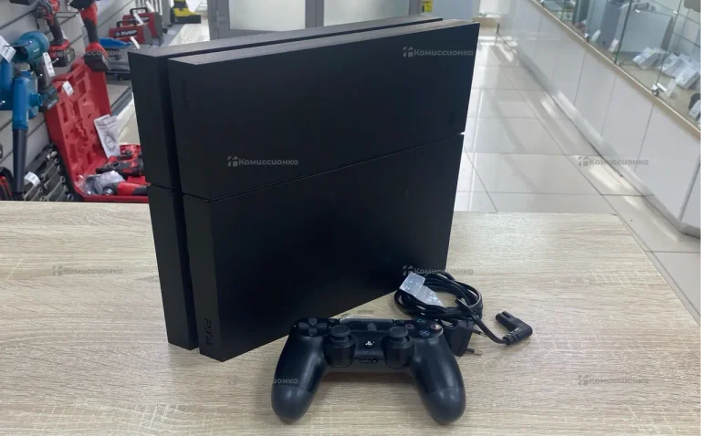 Приставка PS4. ps4 fat 512