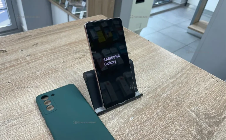 Samsung Galaxy S21 5G 8/128 ГБ