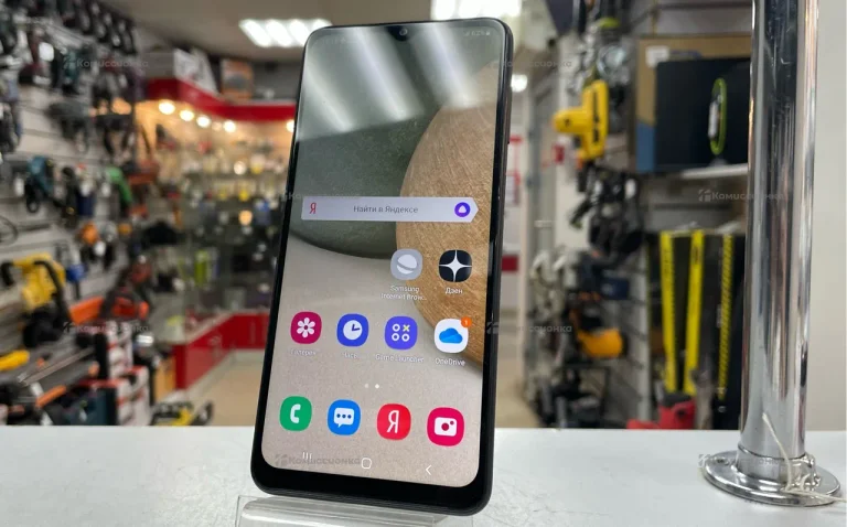 Samsung Galaxy A12 3/32 ГБ
