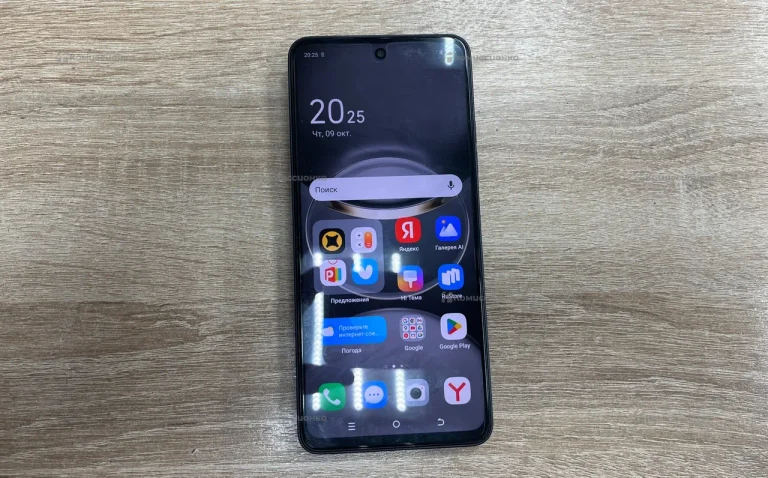 Tecno Spark 30 8/256 ГБ