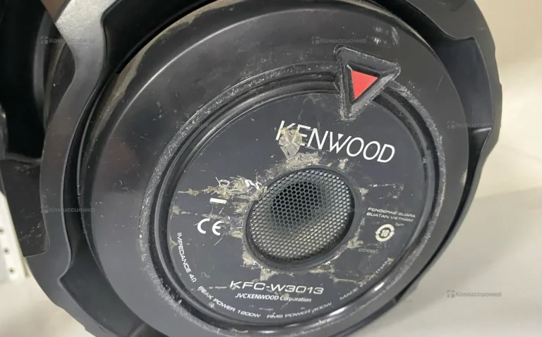 Сабвуфер  KENWOOD KFC-W3013