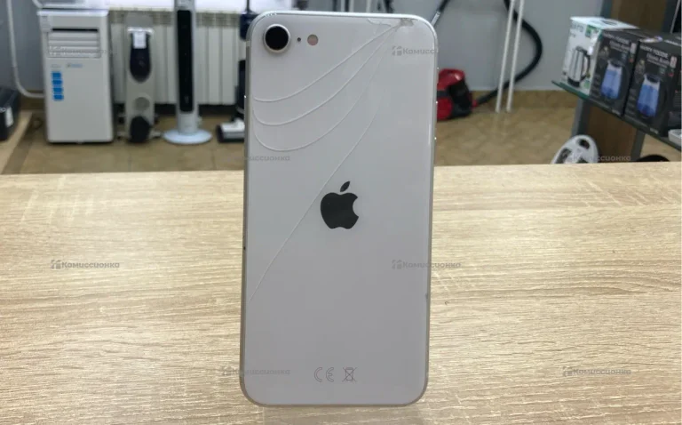 Apple iPhone SE 64 ГБ