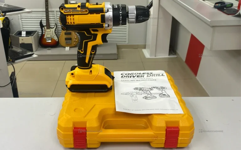 шуруповёрт дрель DeWalt brushless drill