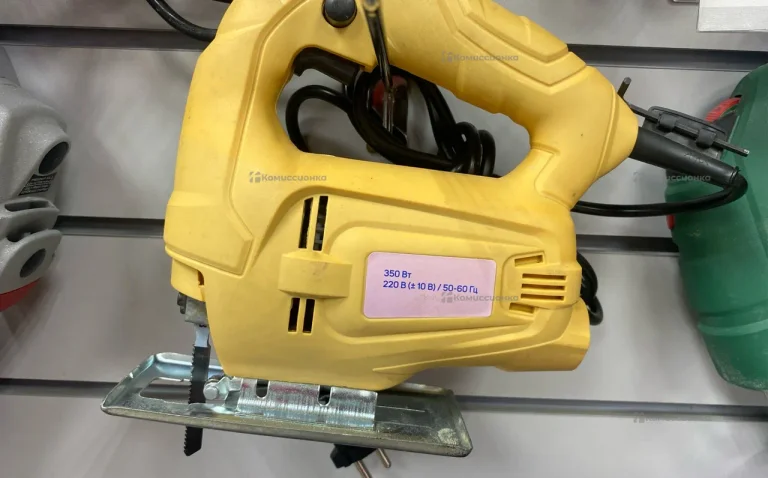 Лобзик tundra 350w