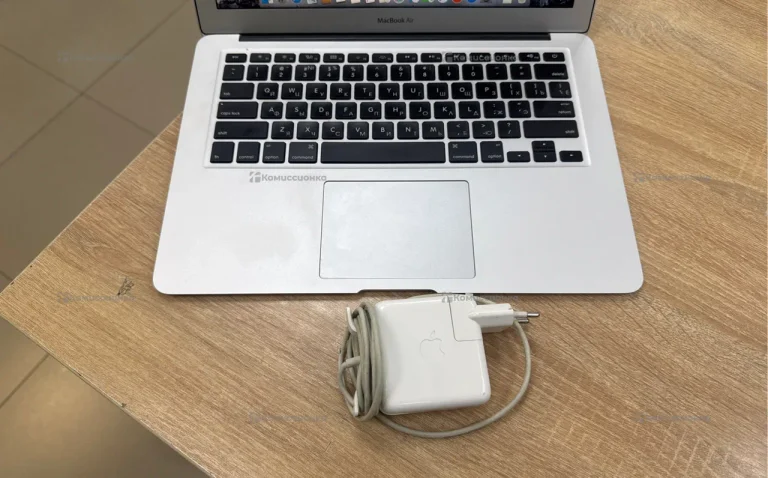 Ноутбук  MacBook Air 13