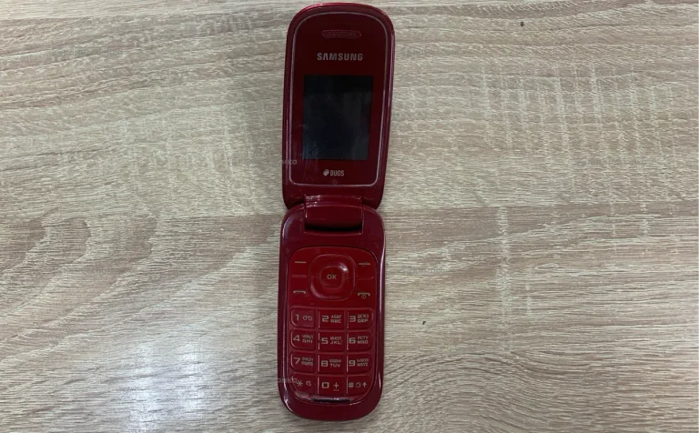 Samsung GT-E1272