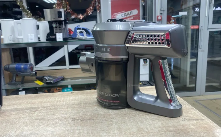 Беспроводной вертикальный пылесос REDMONDRV-UR381