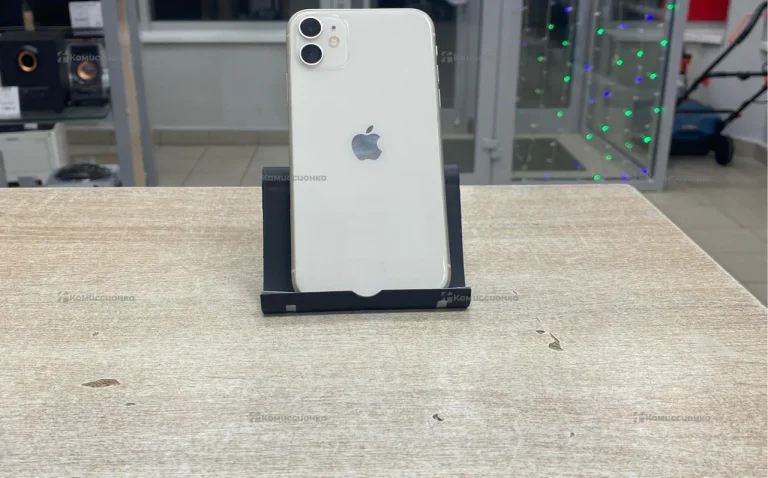 Apple iPhone 11 4/64 ГБ
