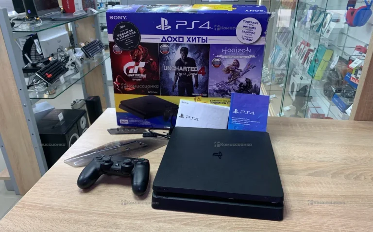 Приставка PS4. cub-2108A