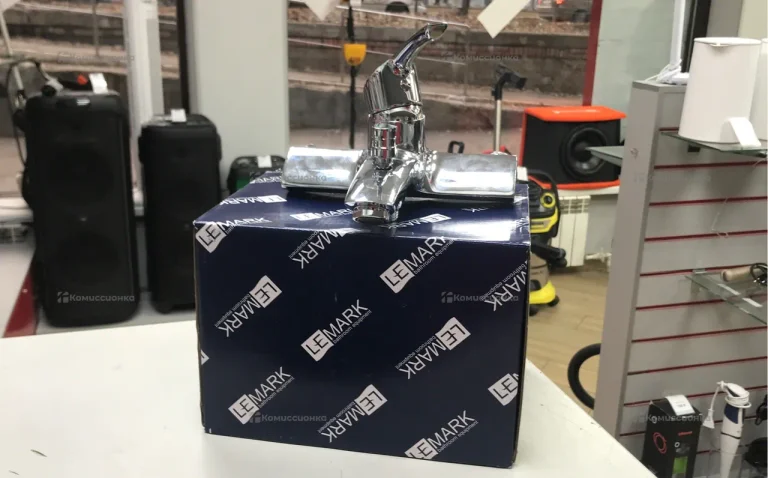 Смеситель для ванной Lemark