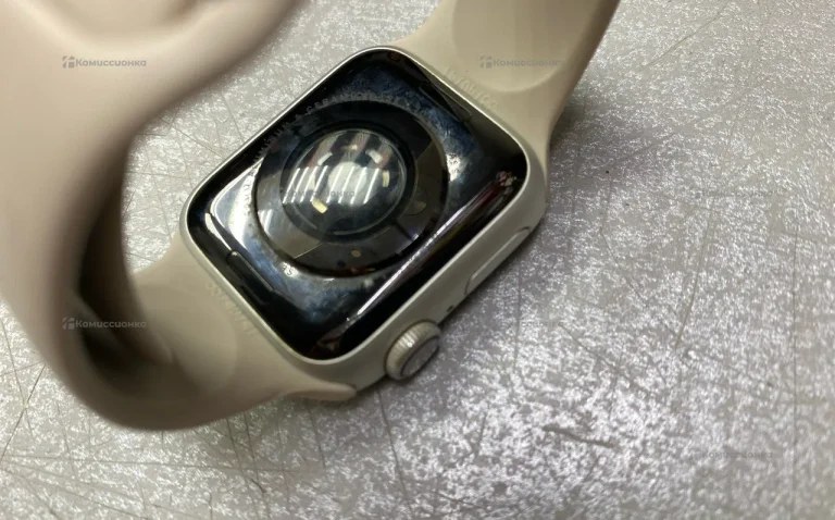 Часы  Apple Watch 4 40 mm