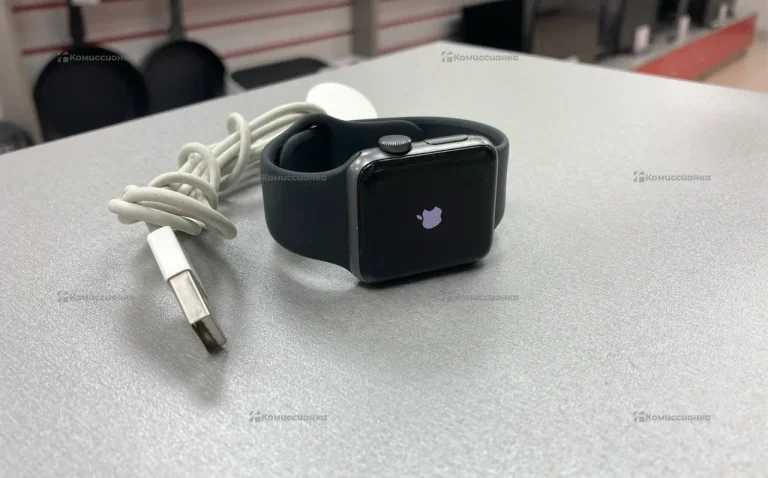 Часы  Apple Watch Series 3 38MM