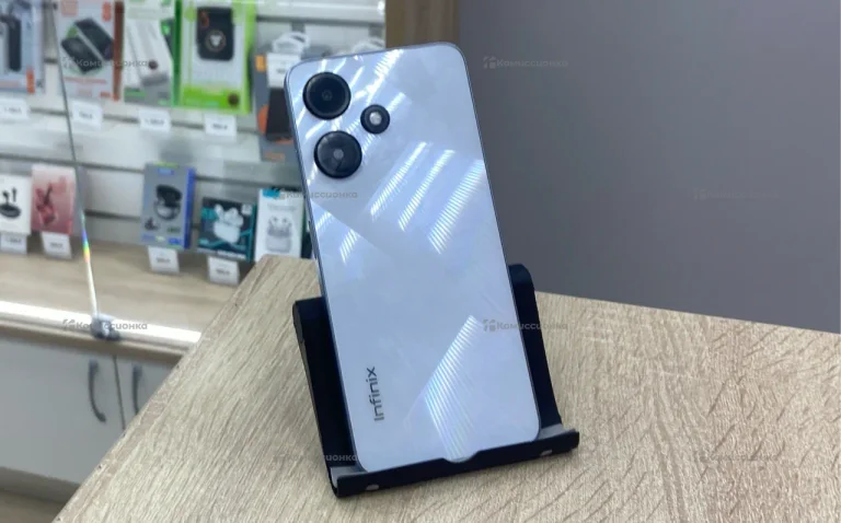 Infinix Hot 30i 4/64 ГБ