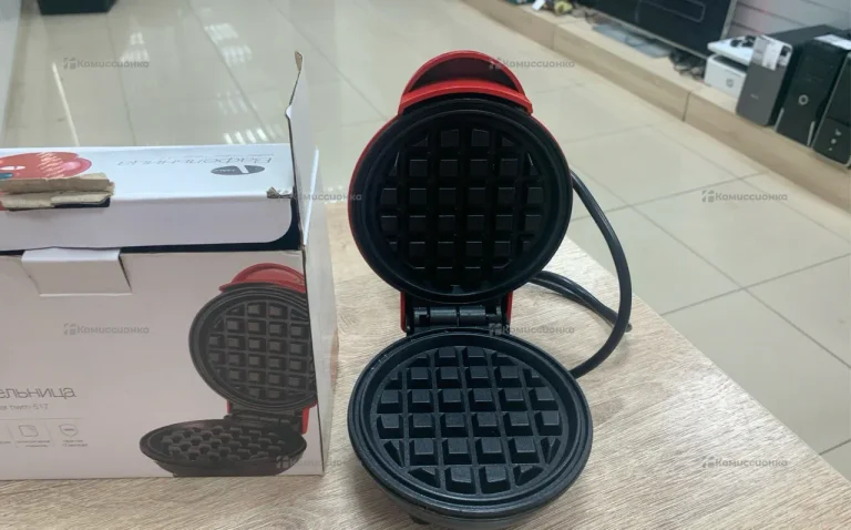 Вафельница HaloHome
