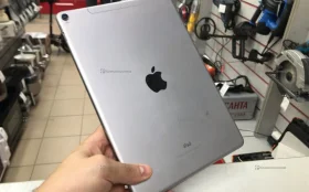 Купить Планшет Apple iPad Pro 10.5 64Gb Wi-Fi + Cellular б/у , в Энгельс Цена:6500рублей