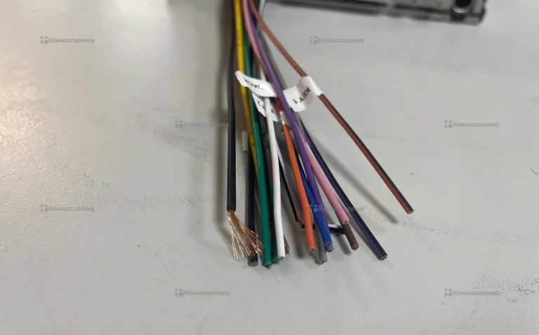 Автомагнитола  Kendoow KMM-100GY