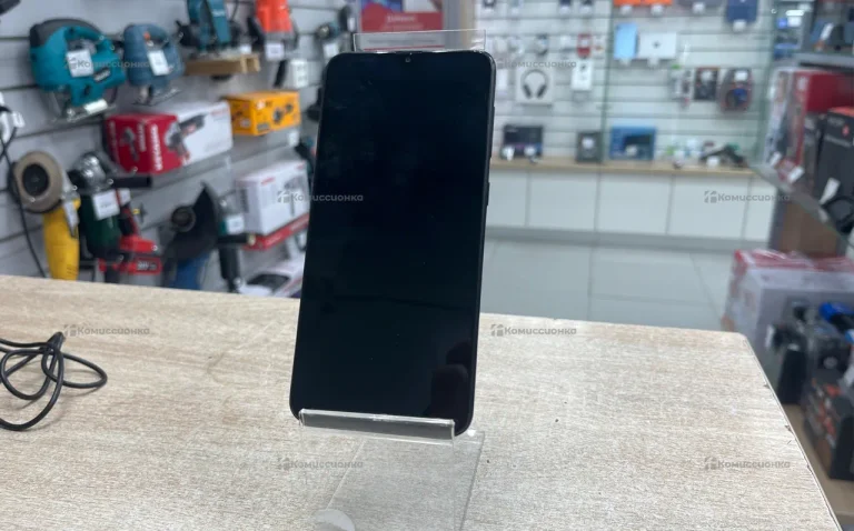 Samsung Galaxy A20 3/32 ГБ