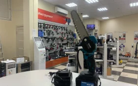 Аккамуляторная мини пила Makita