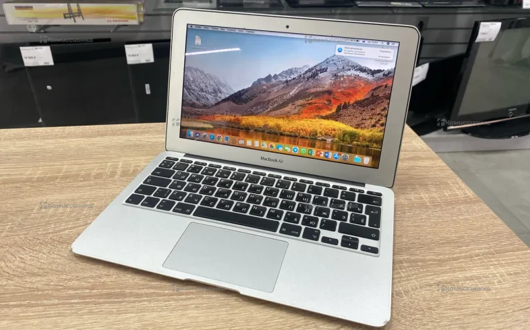 Ноутбук  MacBook 2011
