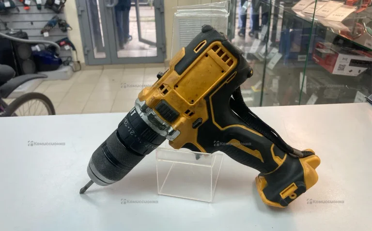 Дрель-шуруповерт dewalt DCD776 реплика