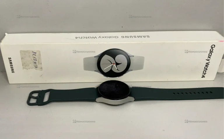 Часы Samsung Galaxy Watch 4