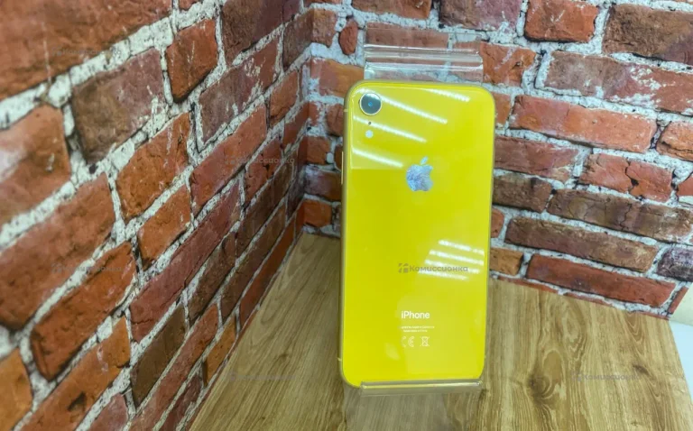 Apple iPhone XR 3/64 ГБ