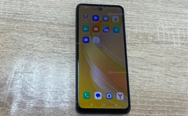 Infinix Smart 8 3/64 ГБ