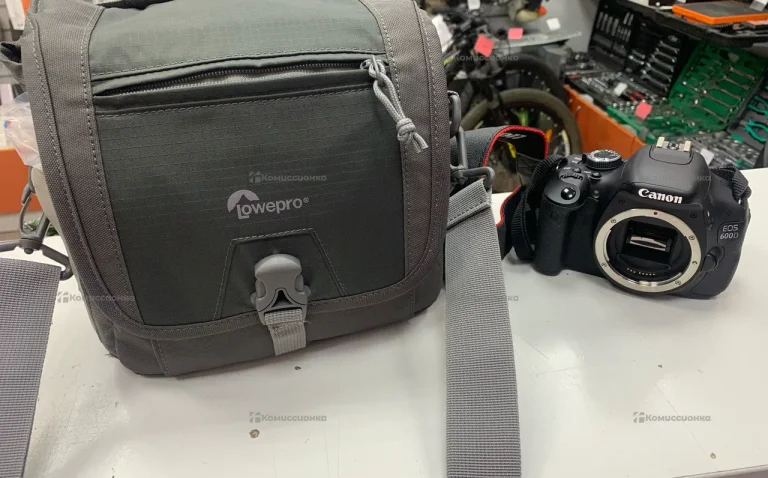 Фотоаппарат  Canon Eos 600d