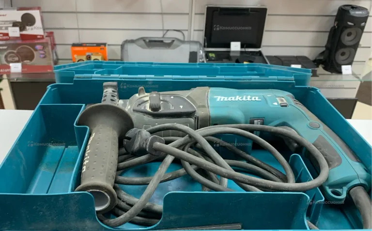 Перфоратор makita HR2470