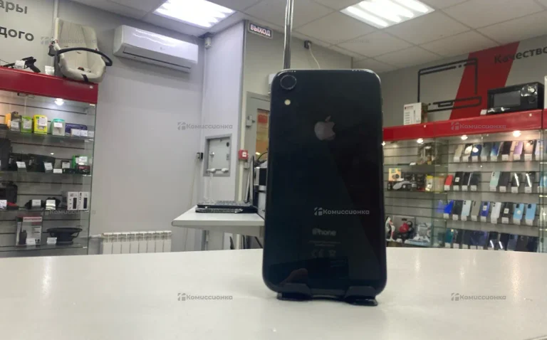 Apple iPhone XR 3/64 ГБ
