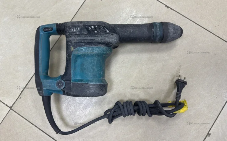 Makita hm0871c