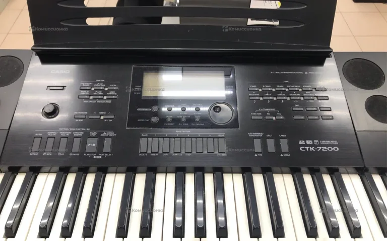Синтезатор CASIO 7200