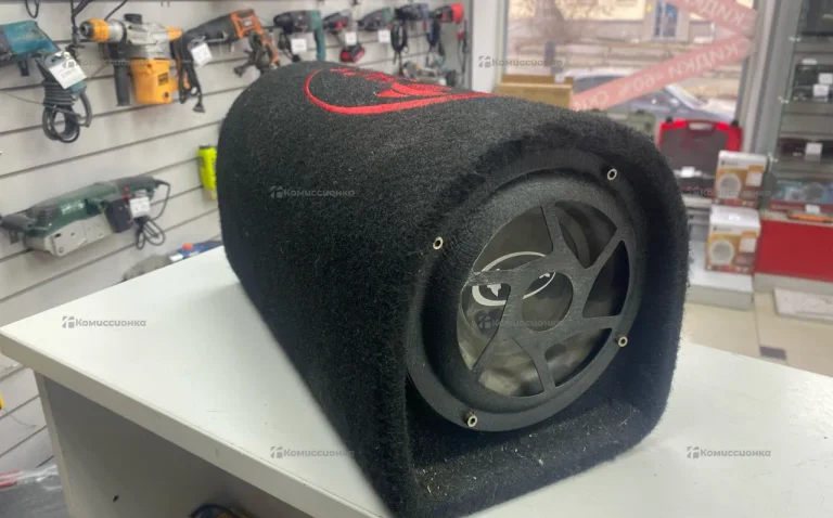 Сабвуфер  suzx