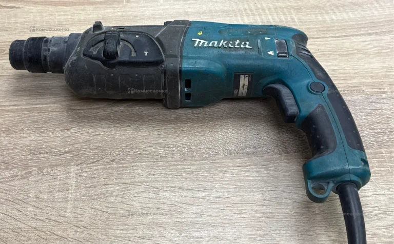 Перфоратор MAKITA HR2470