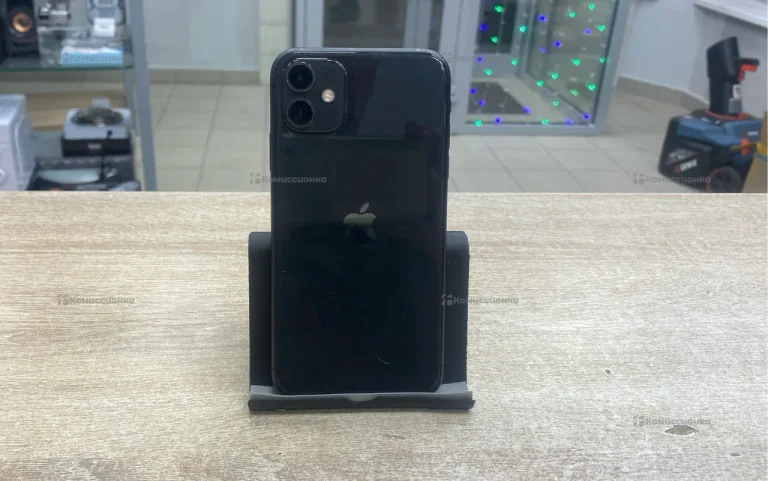 Apple iPhone 11 4/64 ГБ