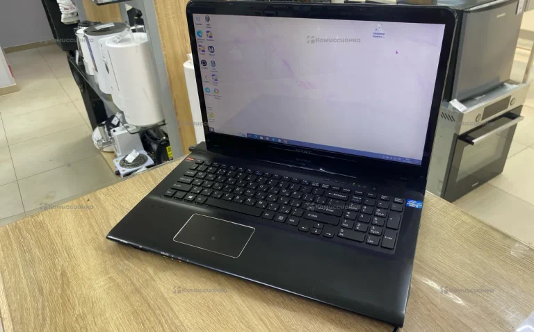 Ноутбук  Sony Vaio sve171c11v