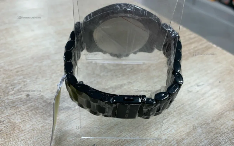 Часы  Michael Kors MK 5550