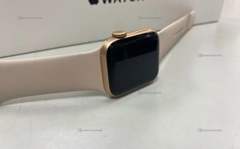 Часы Apple Watch SE 40mm