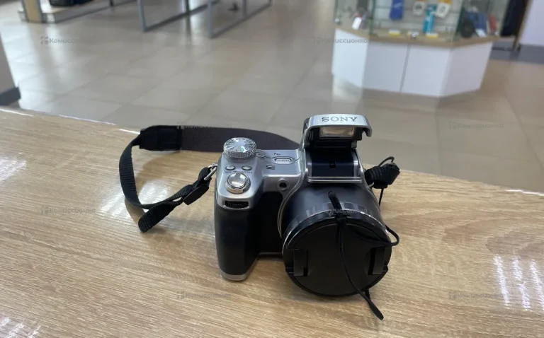 Фотоаппарат  Sony DSC-H1