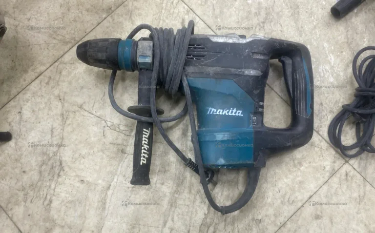 Перфоратор makita HR4003C