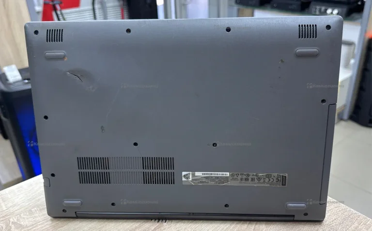 Ноутбук  Lenovo