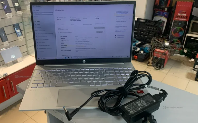 Ноутбук HP 15-eh0010ur