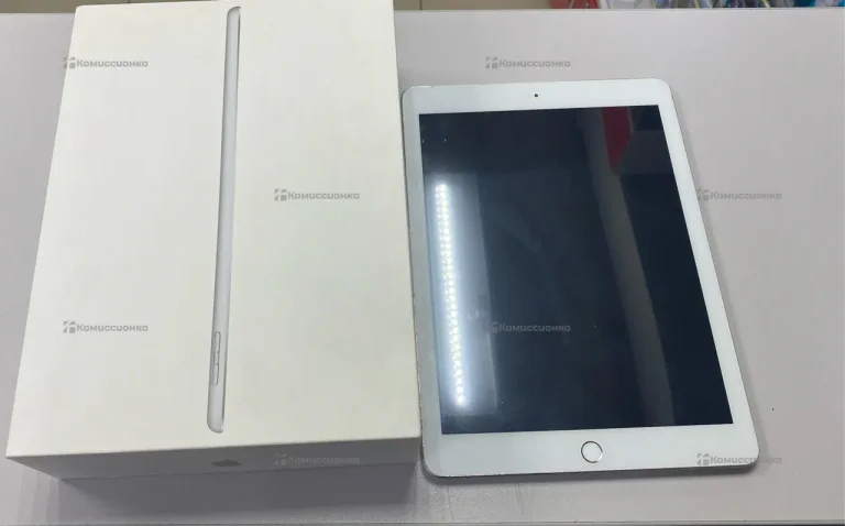Планшет Apple iPad 6-поколения 2018