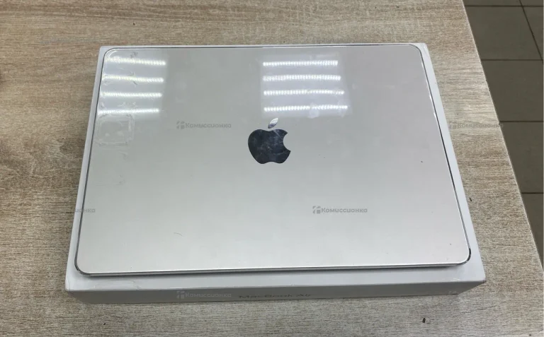 Ноутбук  MacBook Air 13 m2 2022