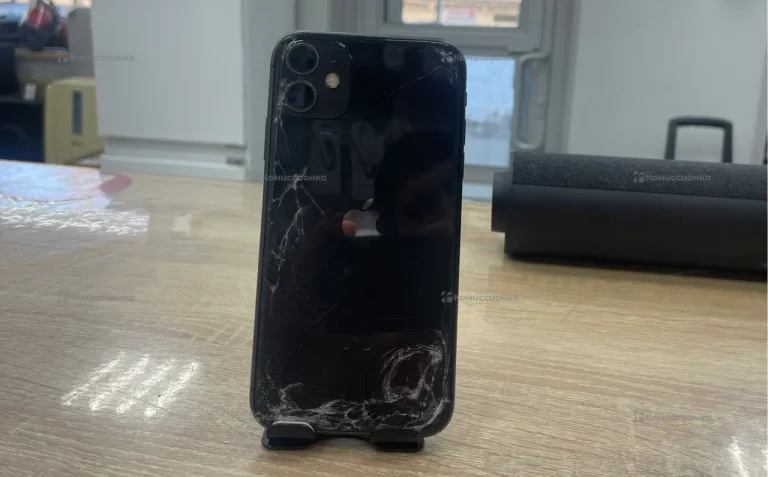 Apple iPhone 11 4/128 ГБ