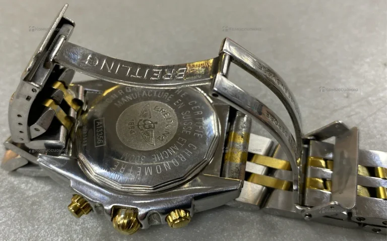 Часы Breitling A13356