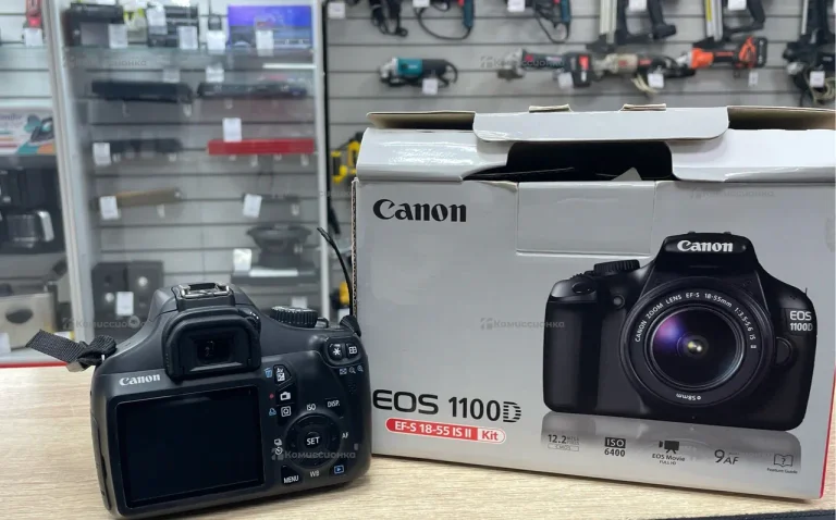 Фотоаппарат  canon eos 1100D