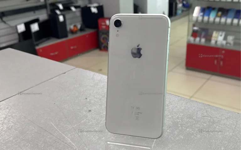 Apple IPhone XR 64 gb.