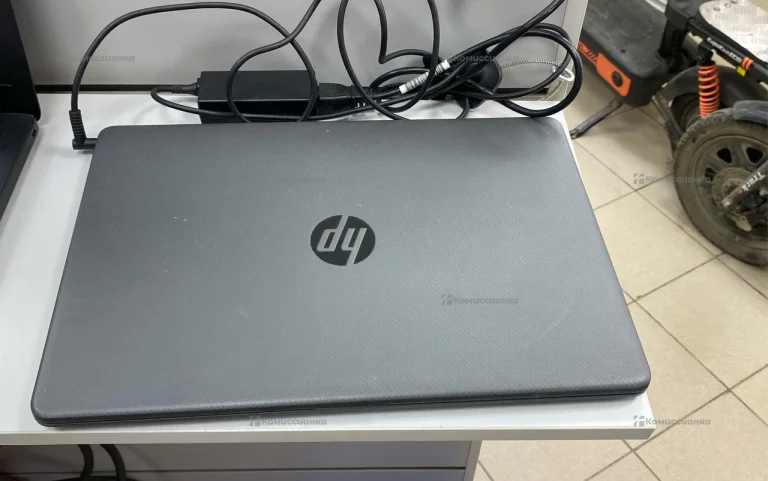 Ноутбук HP 15s
