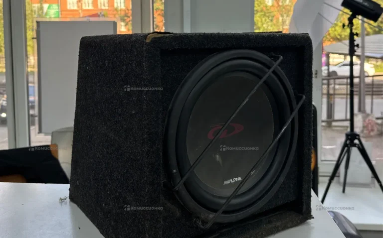 Сабвуфер  Alpine SBG-1244BR